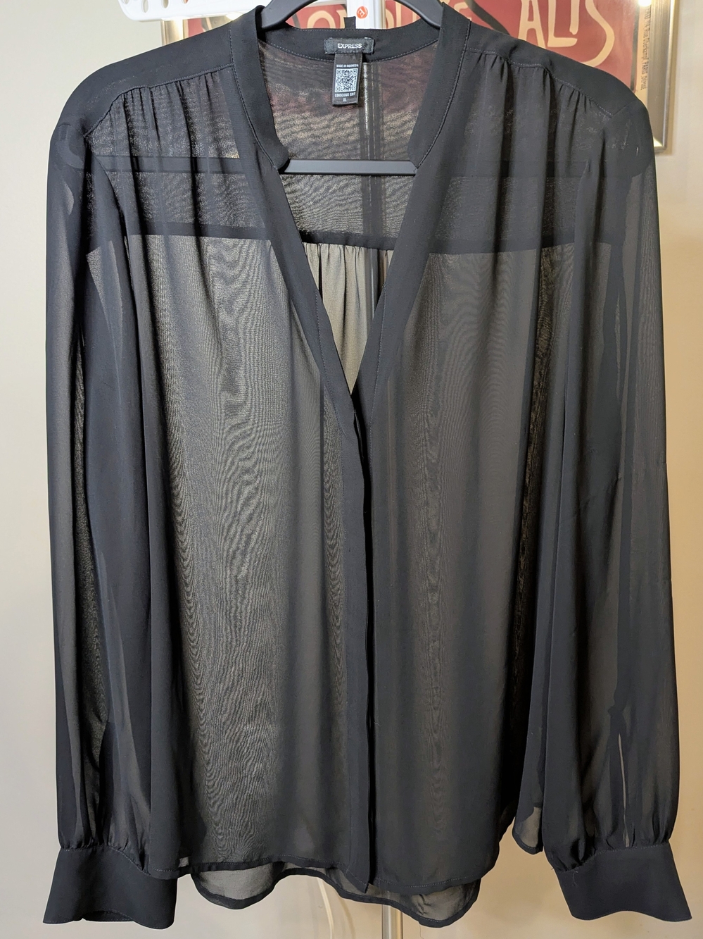 $18 Express Size XL Black Sheer Chiffon V-Neck Long Sleeve Blouse Top EUC